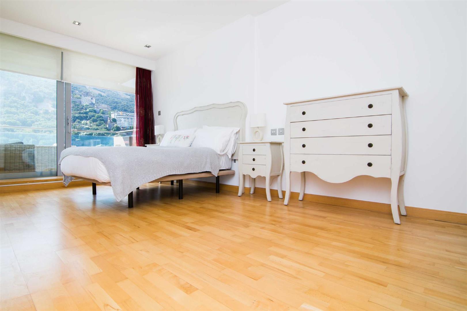 Image of Apartment - 3 Bedrooms - 2 Bathrooms for Rental in Royal Ocean Plaza-Gibraltar, Image 2